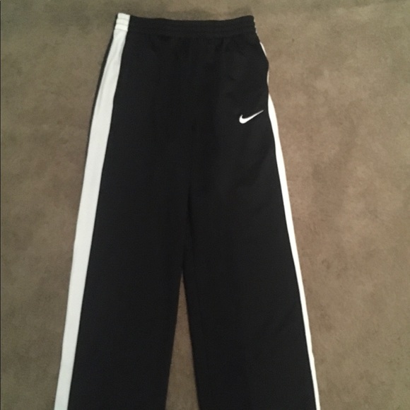 Nike Other - Boys Nike sweatpants NWOT